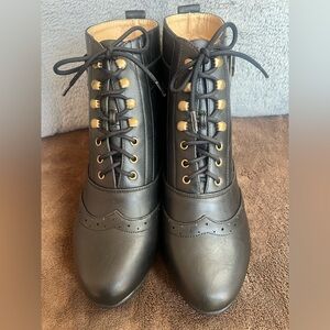 Comfortview Black Lace-Up Ankle Booties